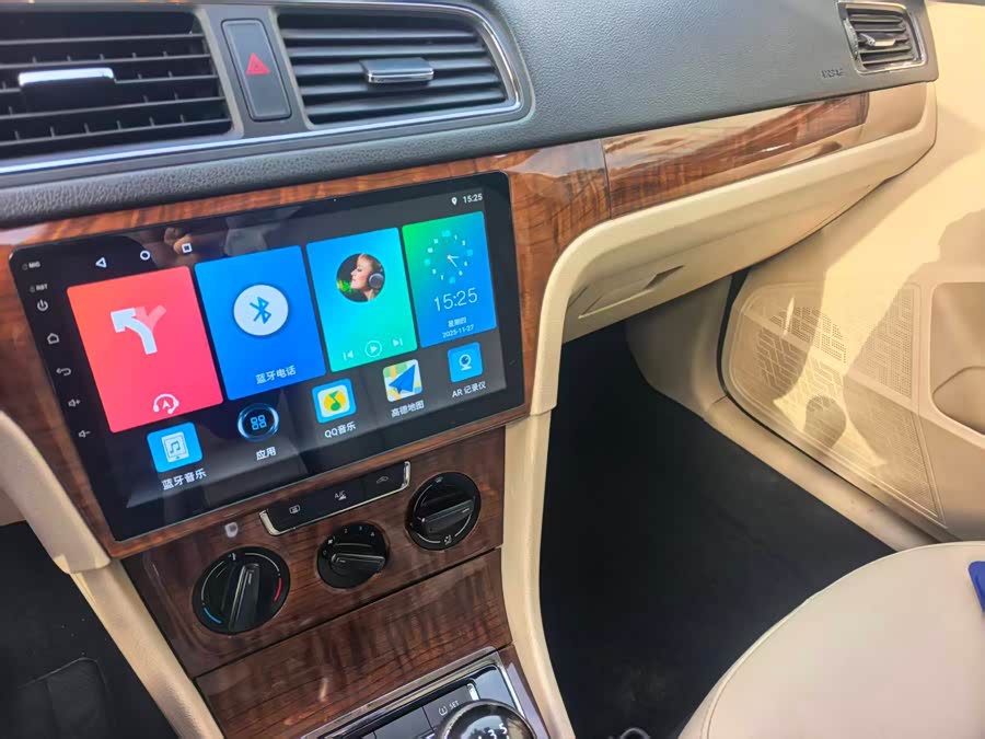 Volkswagen Lavida 2014 car image #17