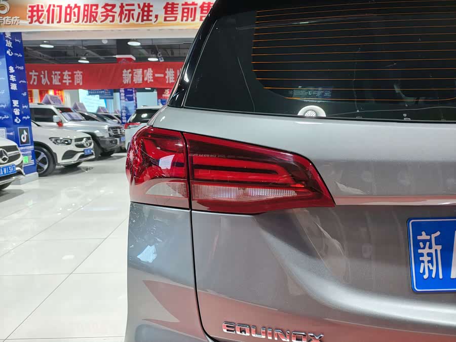 Chevrolet Equinox 2025 car image #17