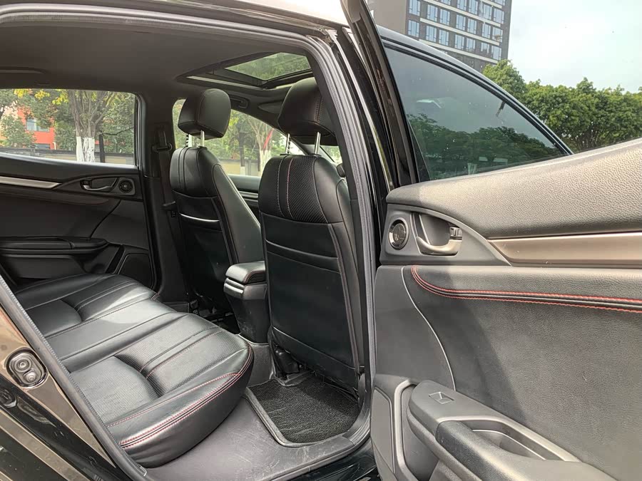 Honda Civic 2020 car image #17