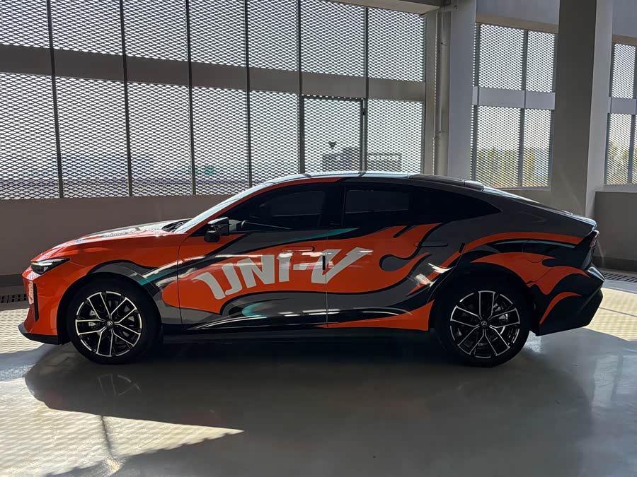 Changan UNI-V iDD 2024 #17 Changan UNI-V iDD 2024 car image #17