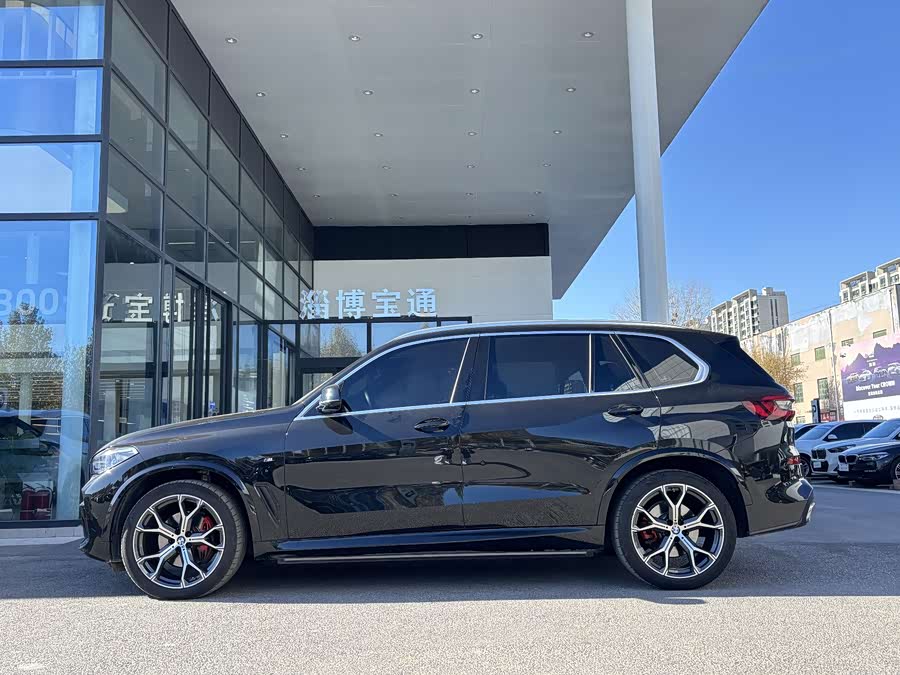 BMW X5 2023 car image #17