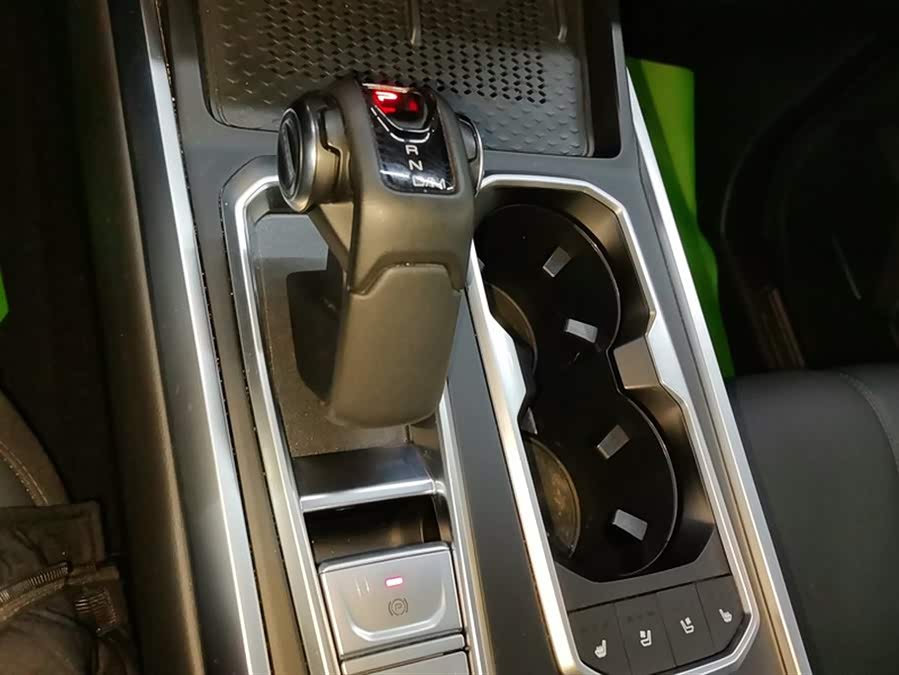 Tank 400 2024 car image #17