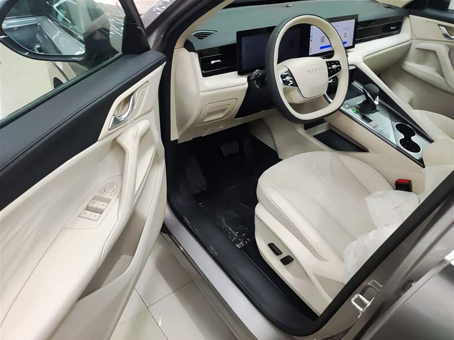 Roewe D5X DMH 2025 car image #17