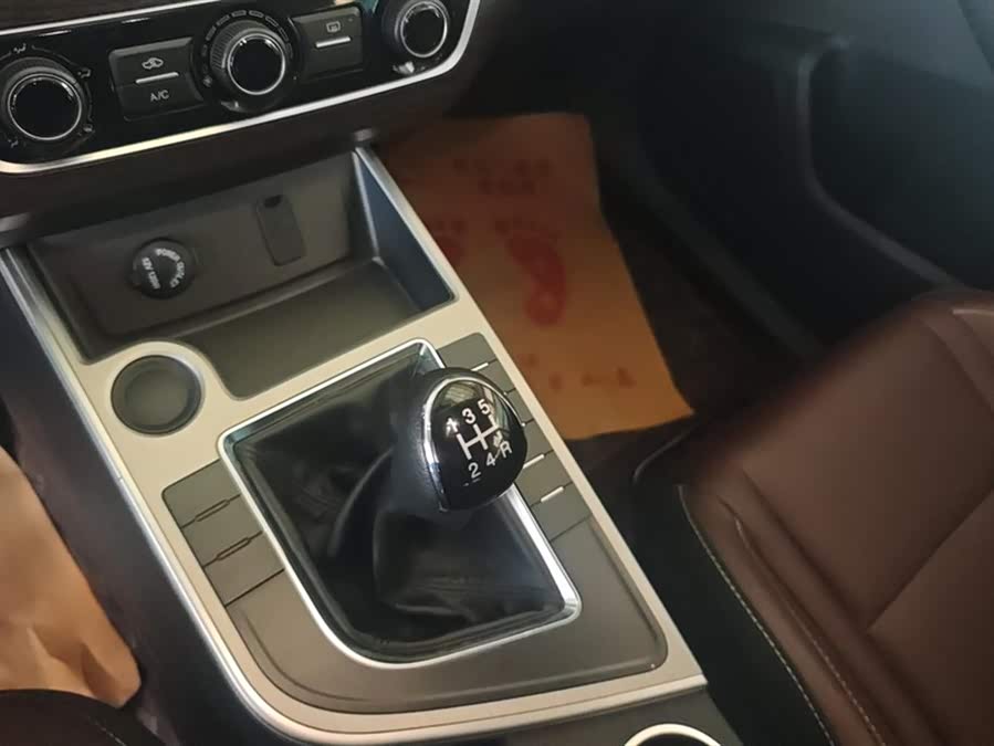 Forthing T5 2023 #17 Forthing T5 2023 immagine di auto #17