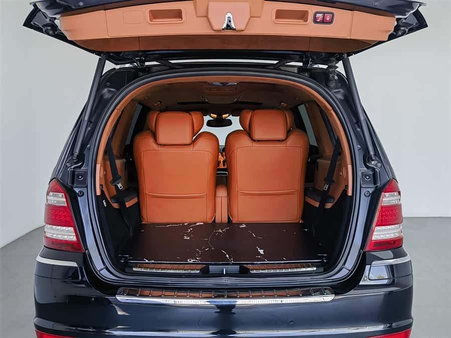 Mercedes-Benz GL Class 2012 car image #17