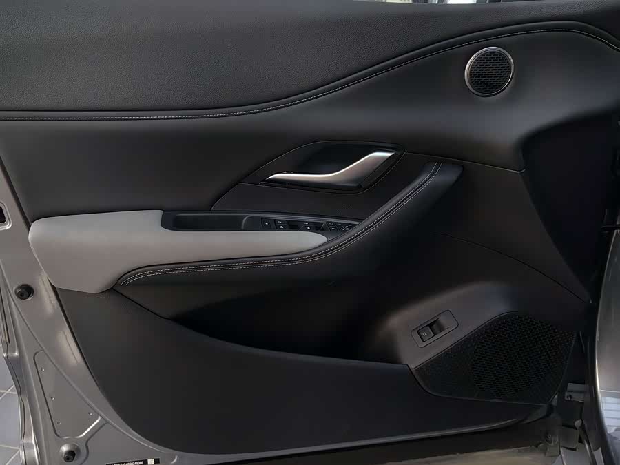 BYD Sea Lion 05 DM-i 2025 car image #17