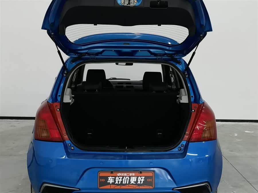 铃木 雨燕 2015 汽车图片 #17