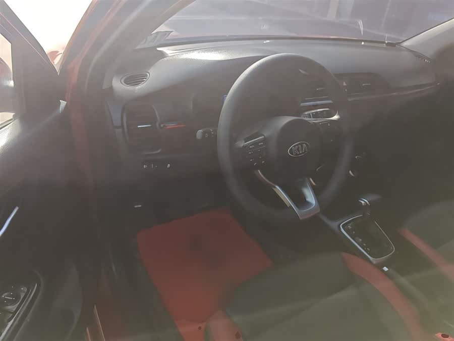 Kia Rio Cross 2019 صورة سيارة #17