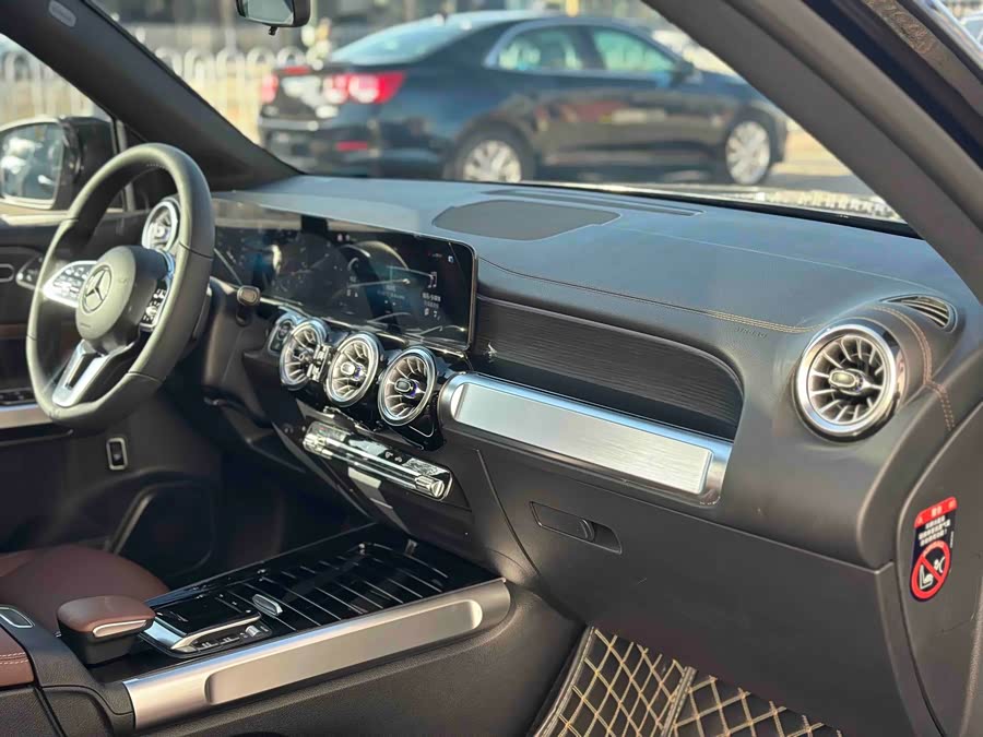 Mercedes-Benz GLB Class 2022 #17 Mercedes-Benz GLB Class 2022 car image #17