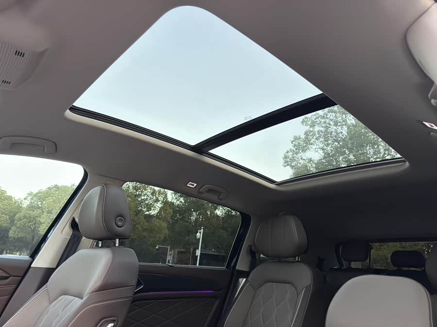 Volkswagen Viloran 2024 car image #17