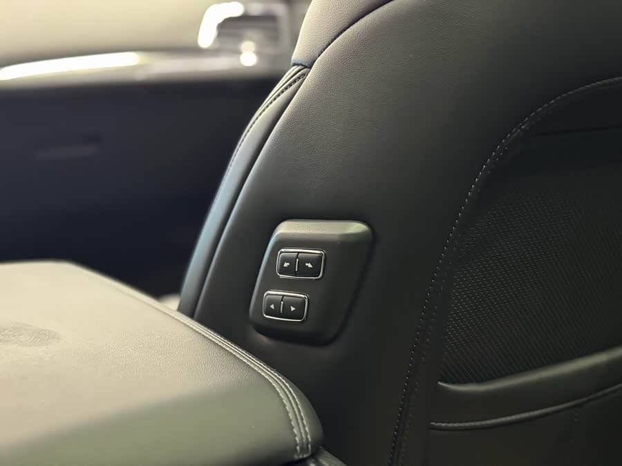 Ford Taurus 2021 car image #17