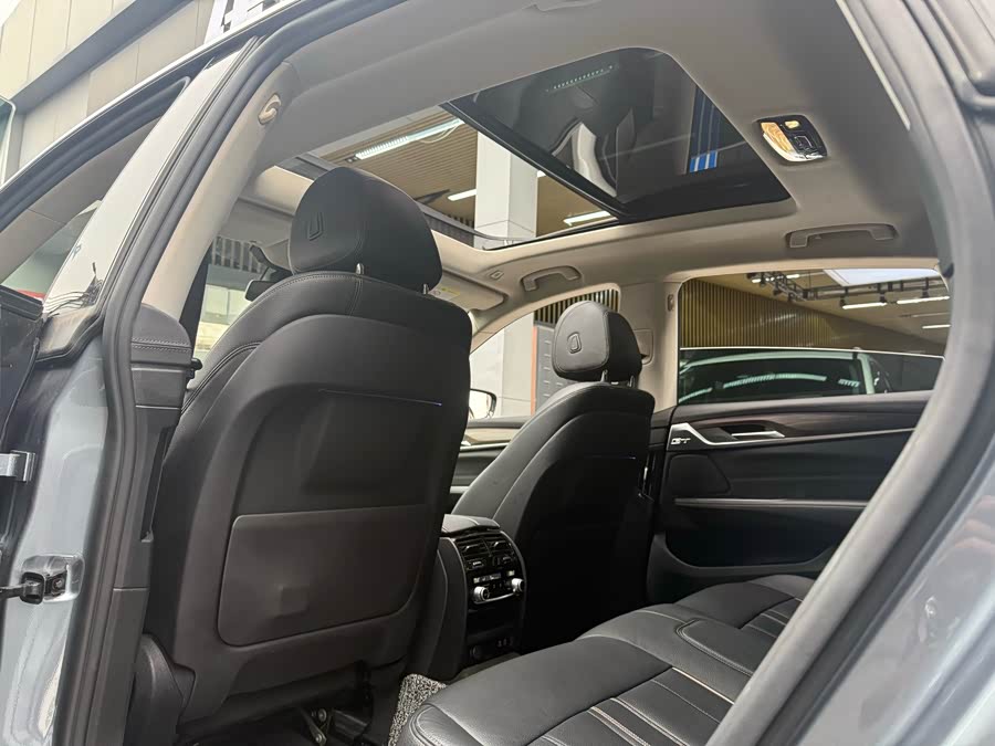 BMW 6 Series GT 2021 car image #17