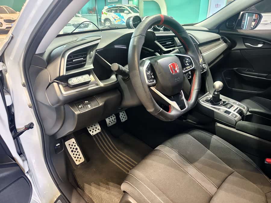 Honda Civic 2019 car image #17