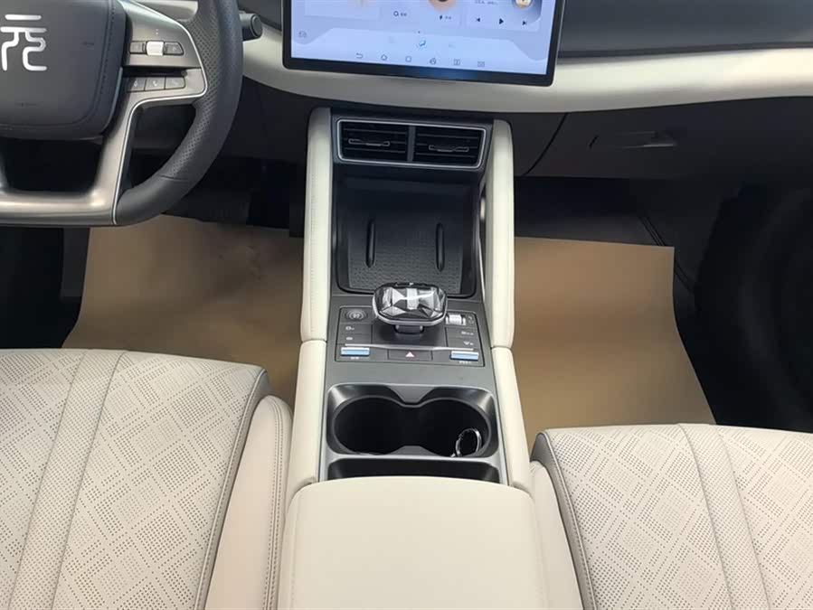 BYD YuanUP 2024 car image #17