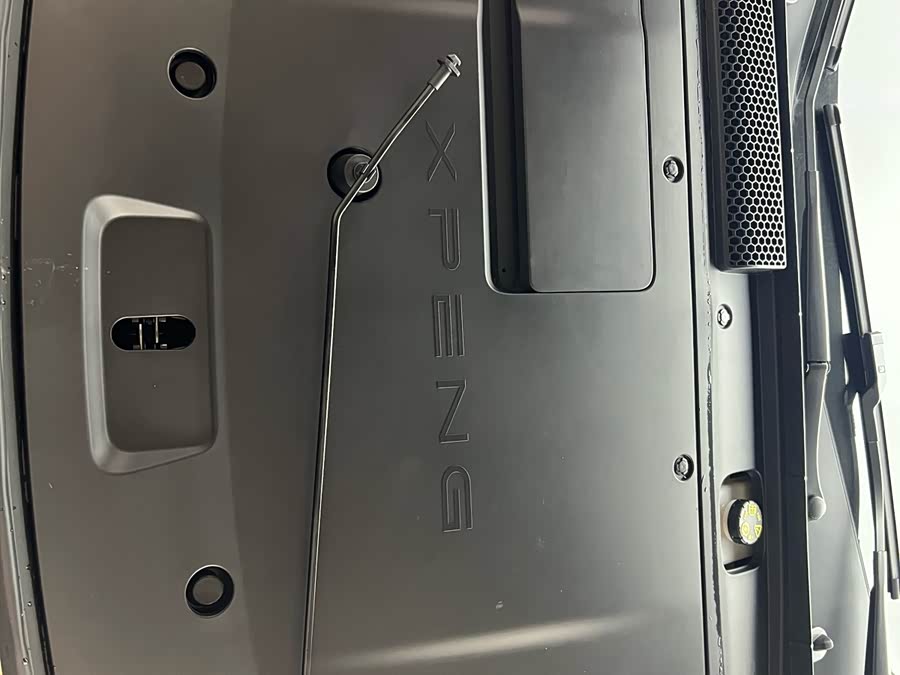 Xpeng P7+ 2025 car image #17