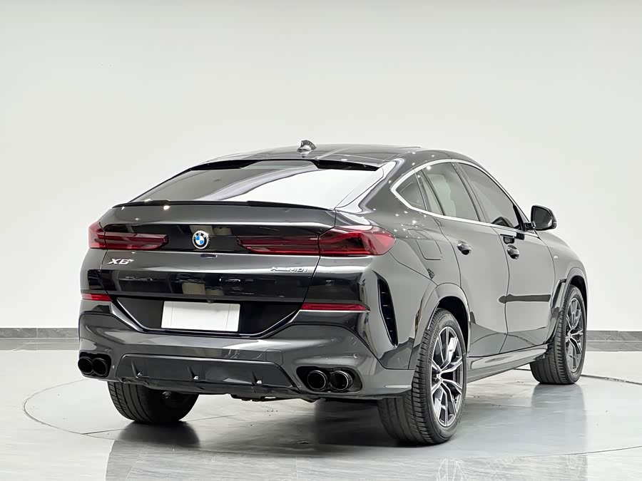 BMW X6 2022 immagine di auto #17