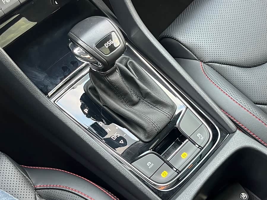 Skoda Kodiaq GT 2022 #17 Skoda Kodiaq GT 2022 car image #17