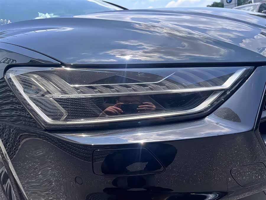 Audi A7 2023 car image #17