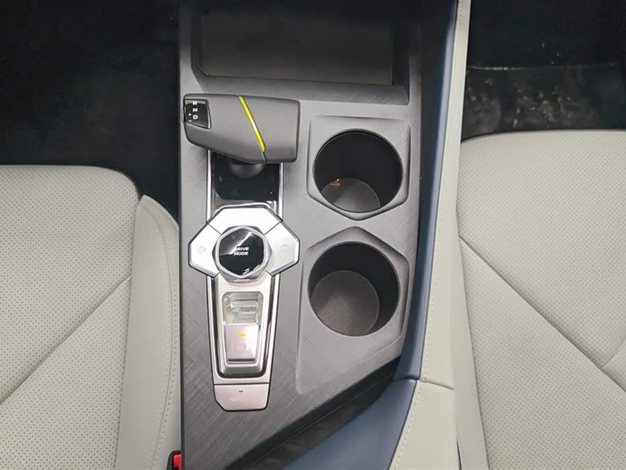 Changan UNI-V iDD 2023 #17 Changan UNI-V iDD 2023 car image #17