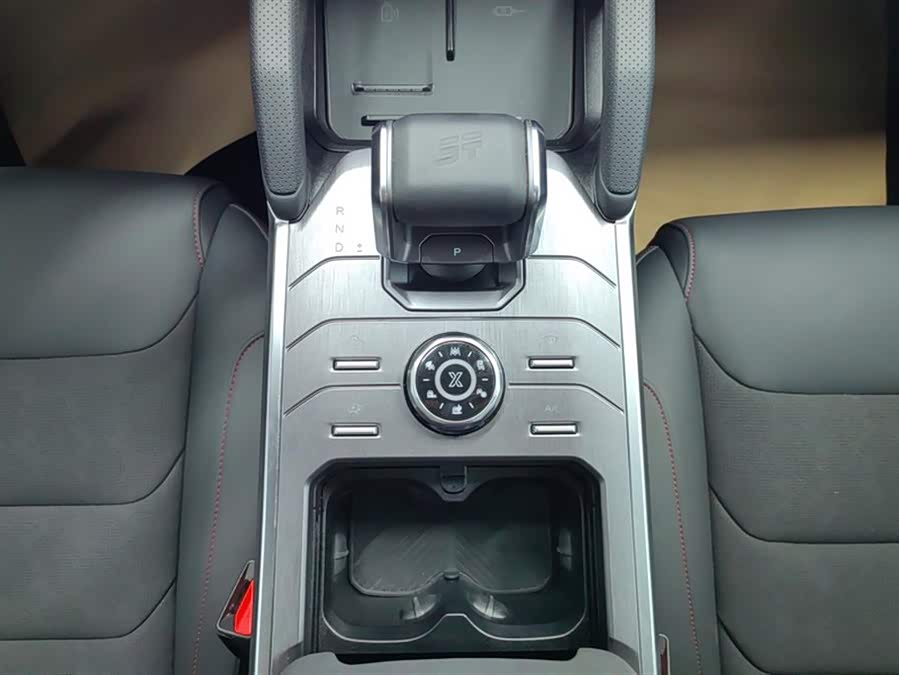 Jetour Traveller 2024 car image #17