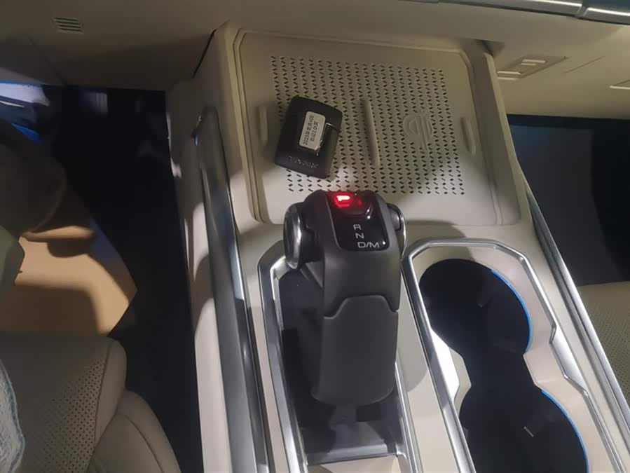 Tank 400 2025 car image #17