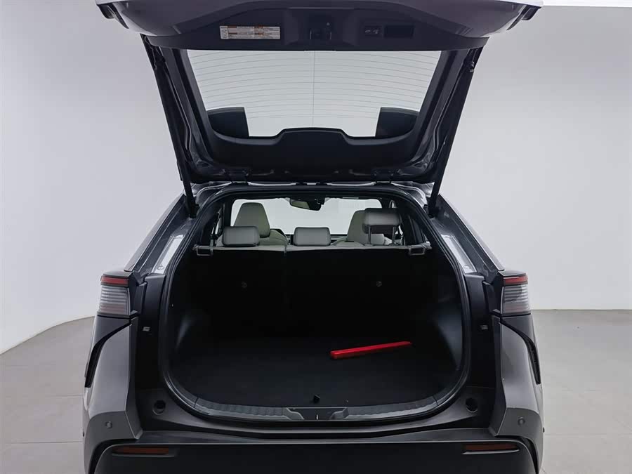 Toyota bZ4X 2022 immagine di auto #17