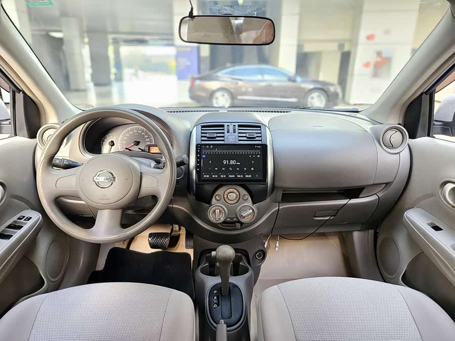 Nissan Sunny 2011 #17 Nissan Sunny 2011 car image #17