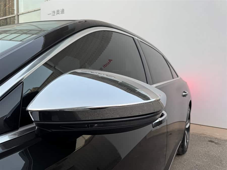 Audi A6L 2023 car image #17