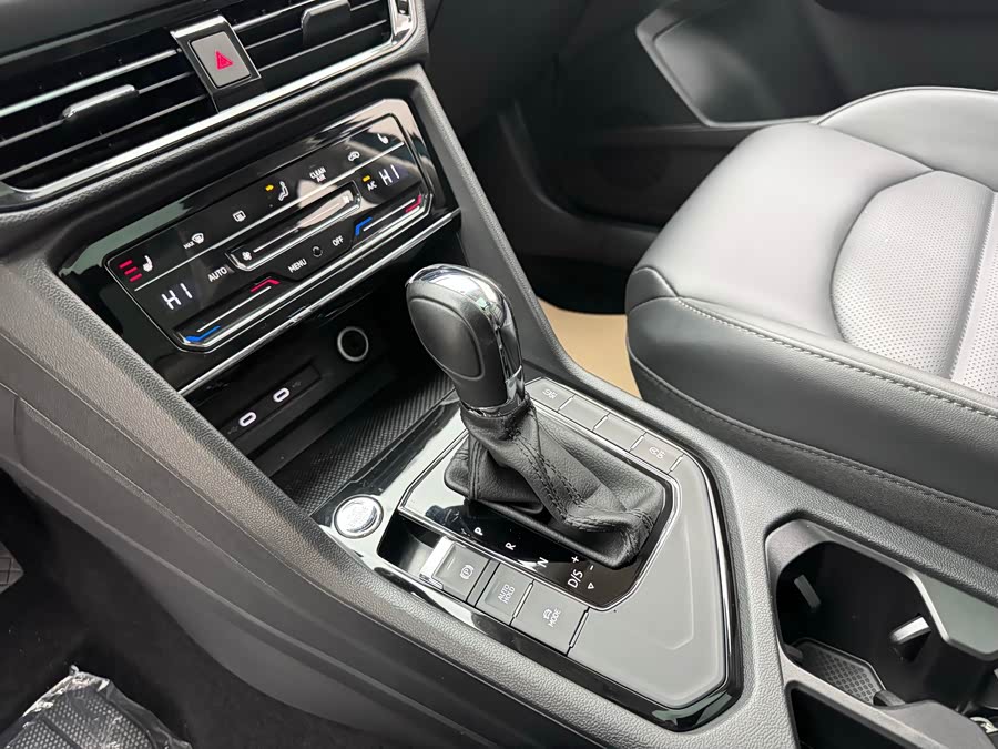 Volkswagen Tharu 2022 #17 Volkswagen Tharu 2022 car image #17