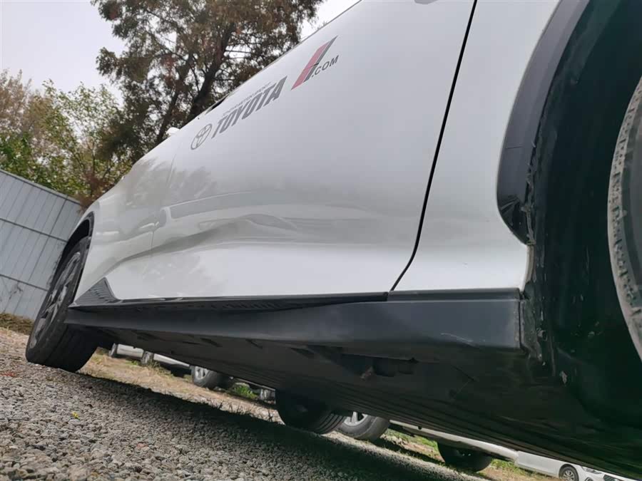 Toyota bZ3 2023 immagine di auto #17