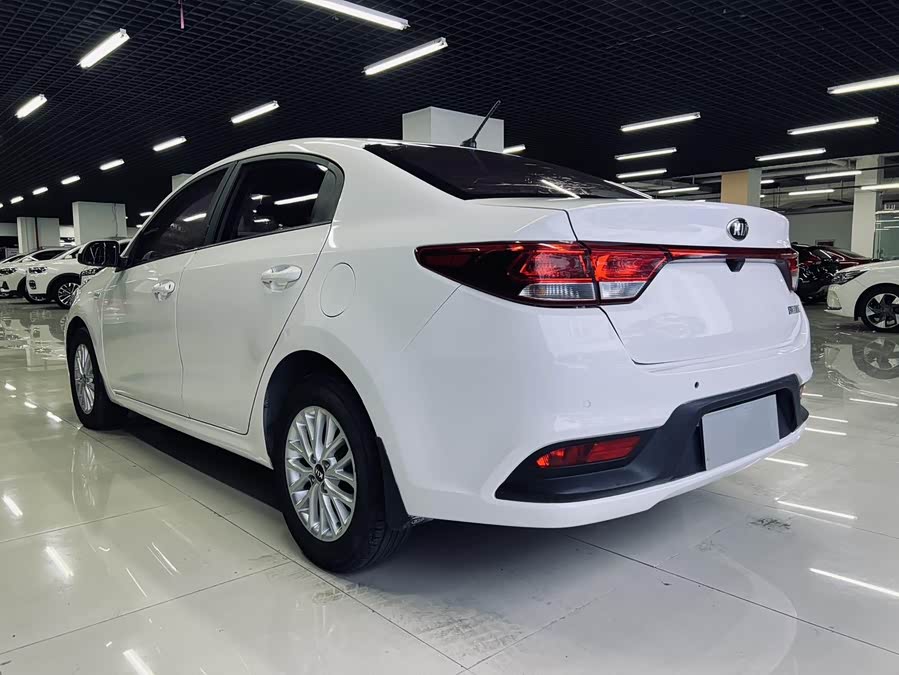 起亚 起亚K2 2017 汽车图片 #17