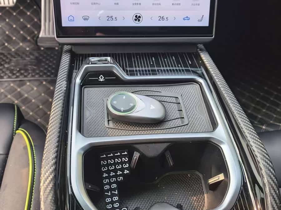 哪吒汽车 哪吒GT 2024 汽车图片 #17