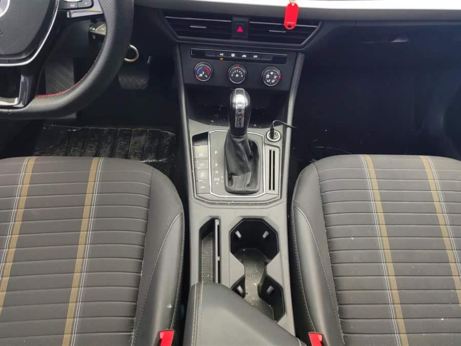 Volkswagen Lavida 2021 car image #17