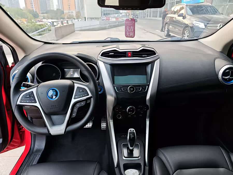 BYD Yuan New Energy 2018 car image #17