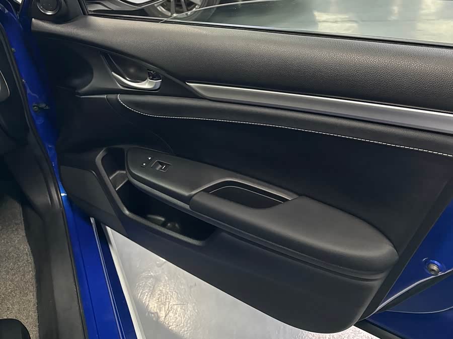 Honda Civic 2021 car image #17