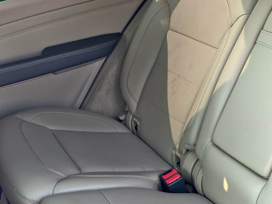 Mercedes-Benz M Class 2015 صورة سيارة #17