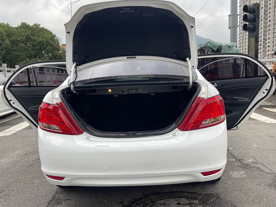 BYD e5 2019 #17 BYD e5 2019 car image #17