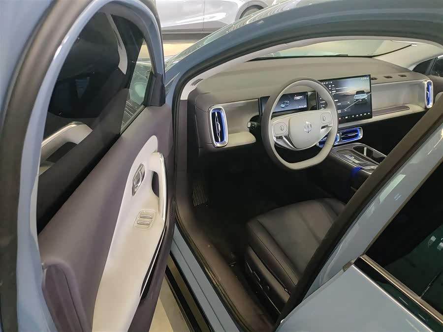 零跑汽车 零跑B01 2025 汽车图片 #17