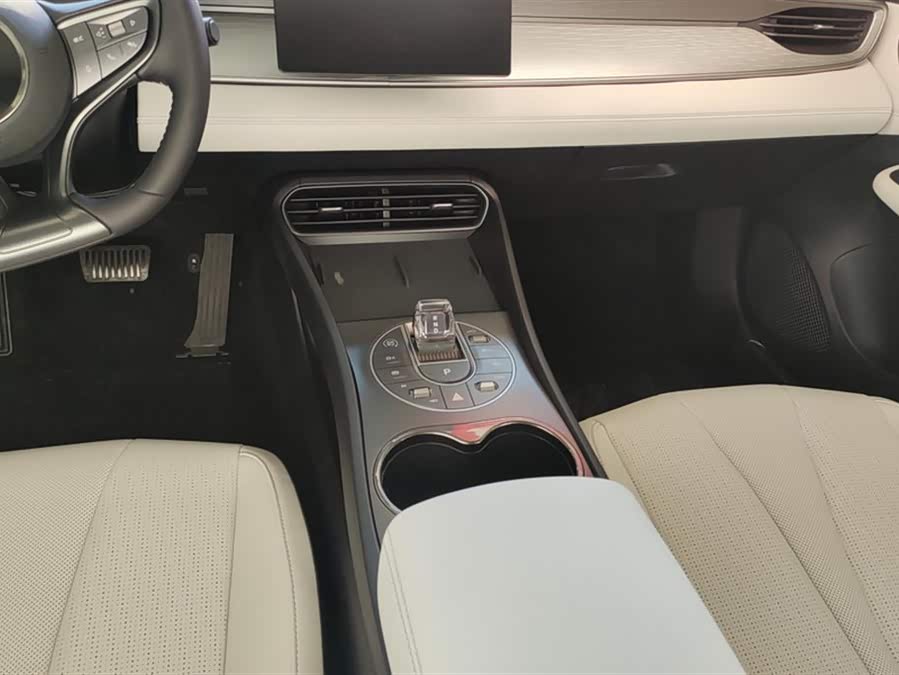 BYD Seal 05 DM-i 2025 car image #17