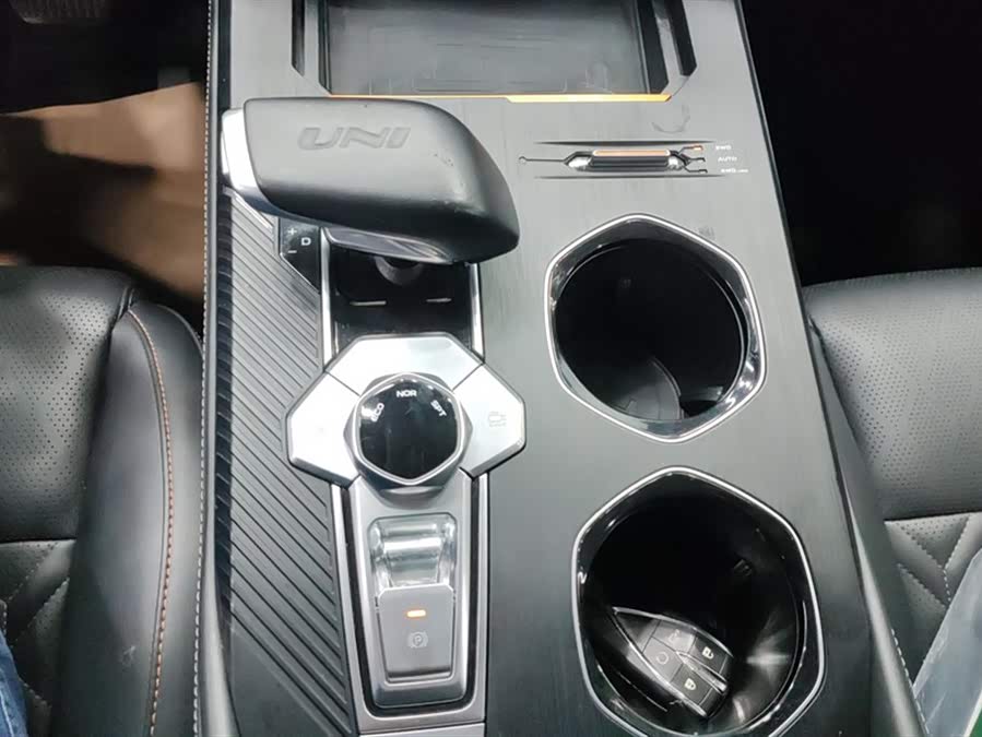 Changan UNI-K 2021 #17 Changan UNI-K 2021 immagine di auto #17