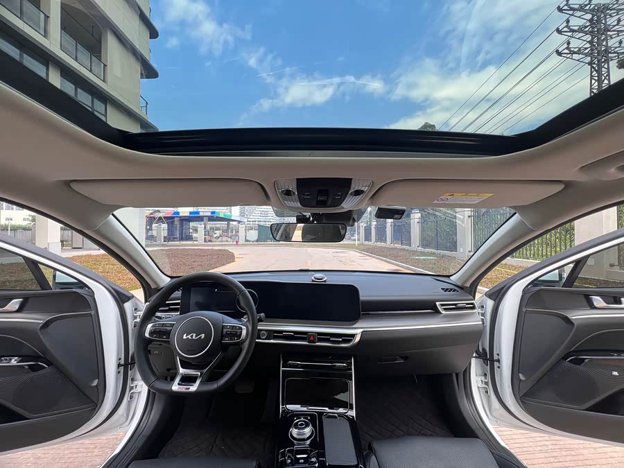 起亚 起亚K5 2022 汽车图片 #17