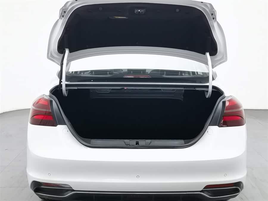 GEELY Emgrand 2018 car image #17