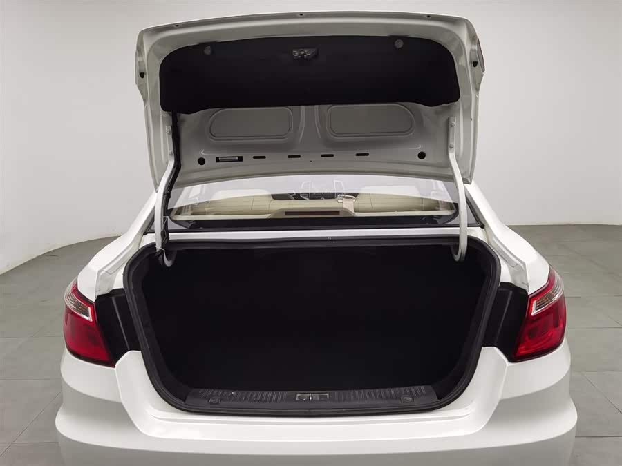 Changan Eado 2014 car image #17