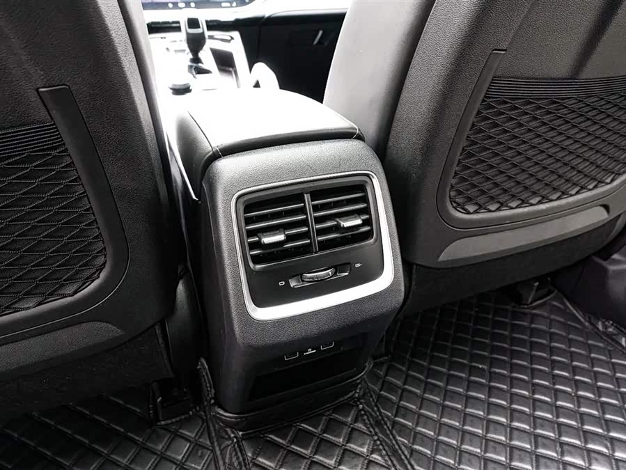 GEELY 2024 car image #17