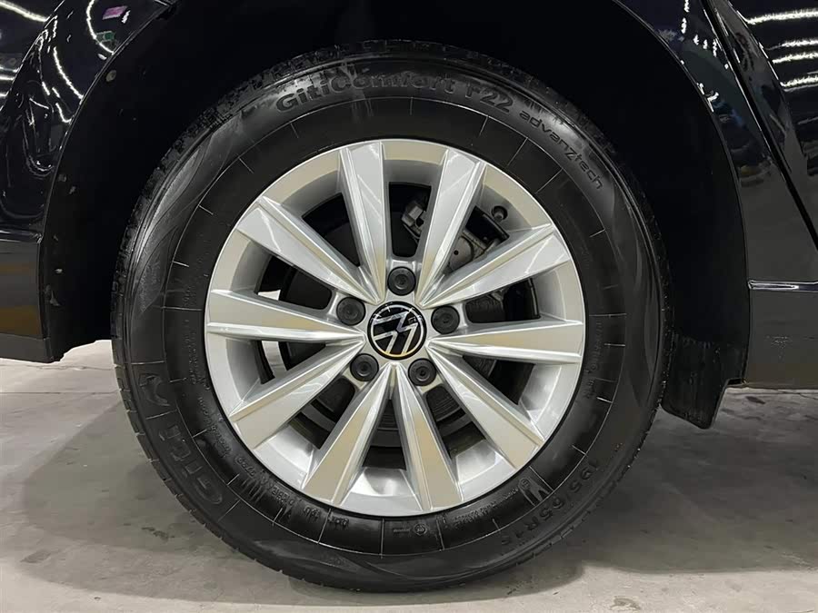 Volkswagen Lavida 2022 car image #17