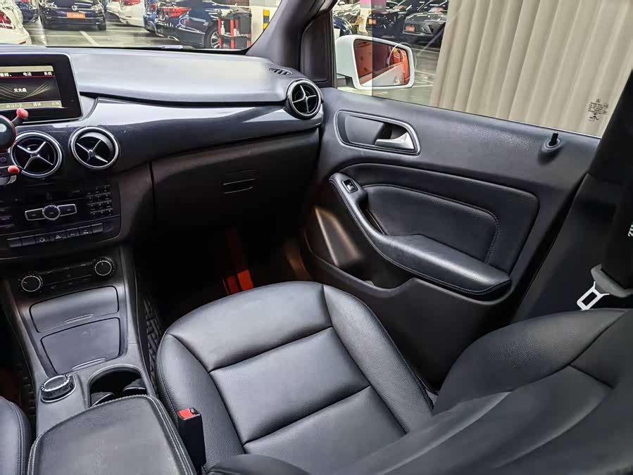 Mercedes-Benz B Class 2014 #17 Mercedes-Benz B Class 2014 car image #17