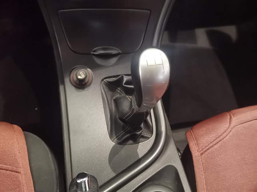 GAC Trumpchi GA3 2014 #17 GAC Trumpchi GA3 2014 car image #17