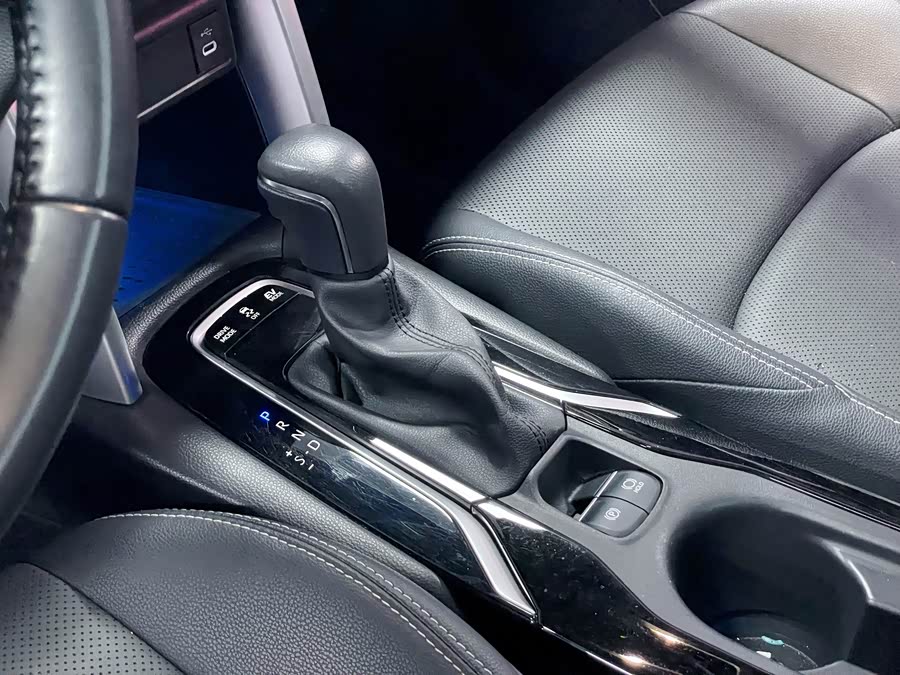 Toyota Frontlander 2023 #17 Toyota Frontlander 2023 immagine di auto #17