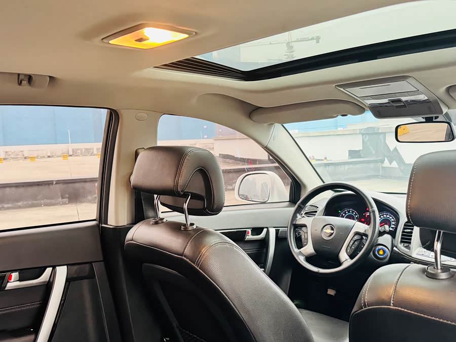 Chevrolet Captiva 2015 immagine di auto #17