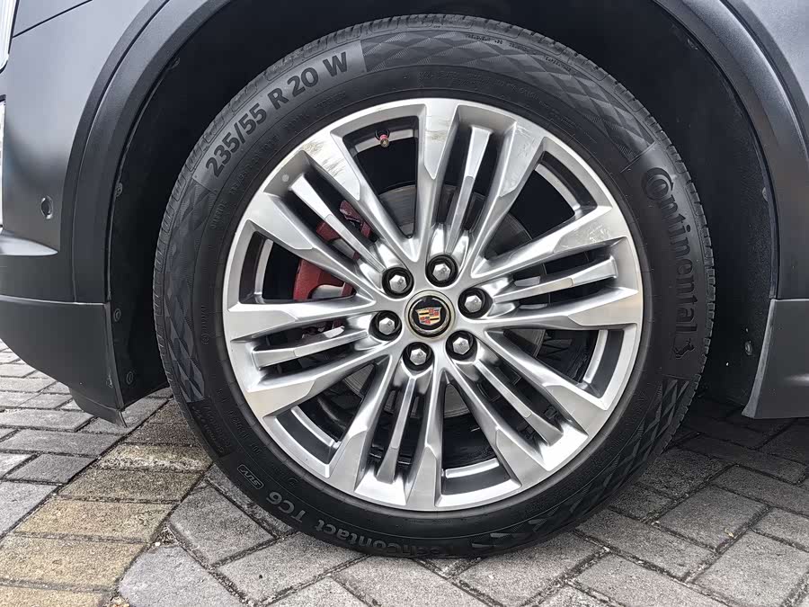 2018 car image #17